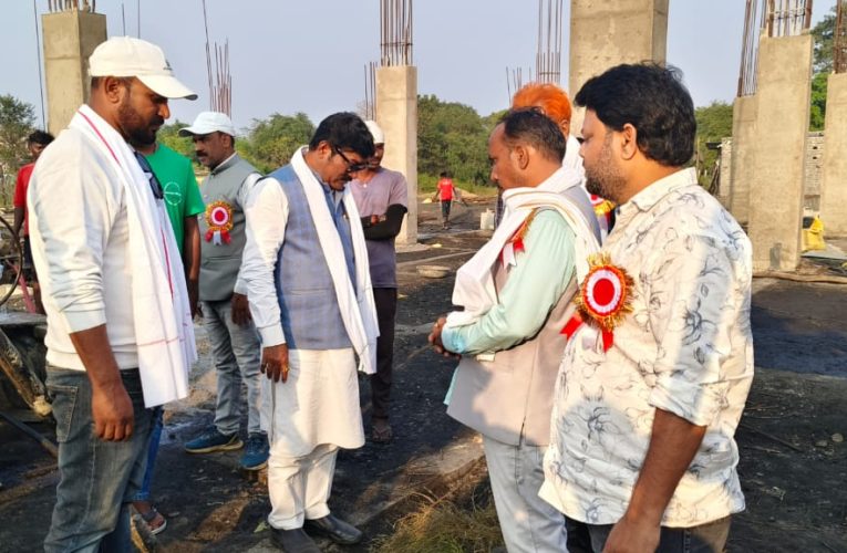 विधायक सुरेश कुमार बैठा ने बंद कराया खलारी के सीएचसी भवन का निर्माण कार्य, जांच के बाद ही काम शुरू होगा