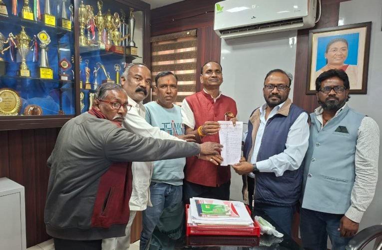 प्रतिनिधि मंडल ने की महाप्रबंधक से मुलाकात