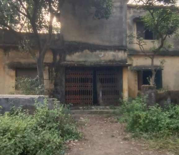 30 बेड में मरीजों को सुविधा नहीं और अब साढ़े 6 करोड़ में 12 अस्पताल बनाने की तैयारी