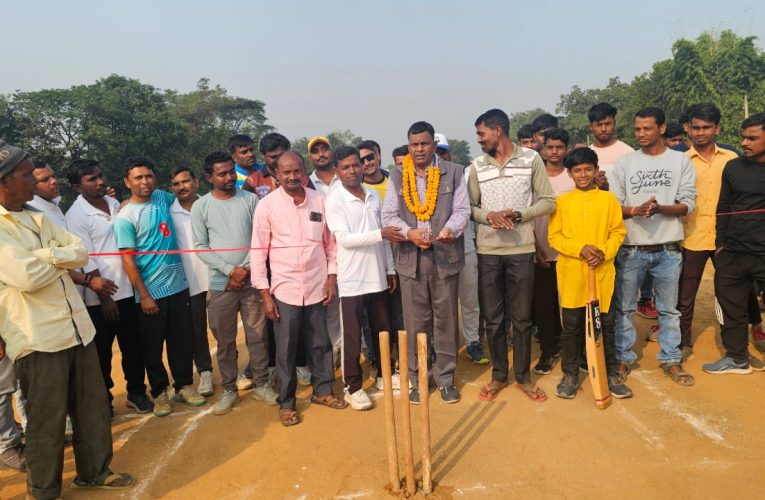 लेपो प्रीमियर लीग का भव्य शुभारंभ, पूर्व विधायक डॉ. लंबोदर महतो ने खिलाड़ियों को दी शुभकामनाएँ