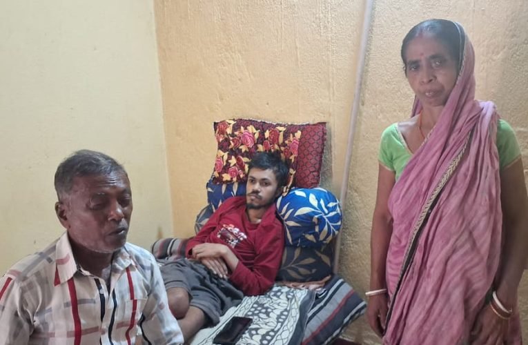 अंधे–बहरे पिता और बूढ़ी मां का सहारा बेटा अब खुद हुआ बेसहारा