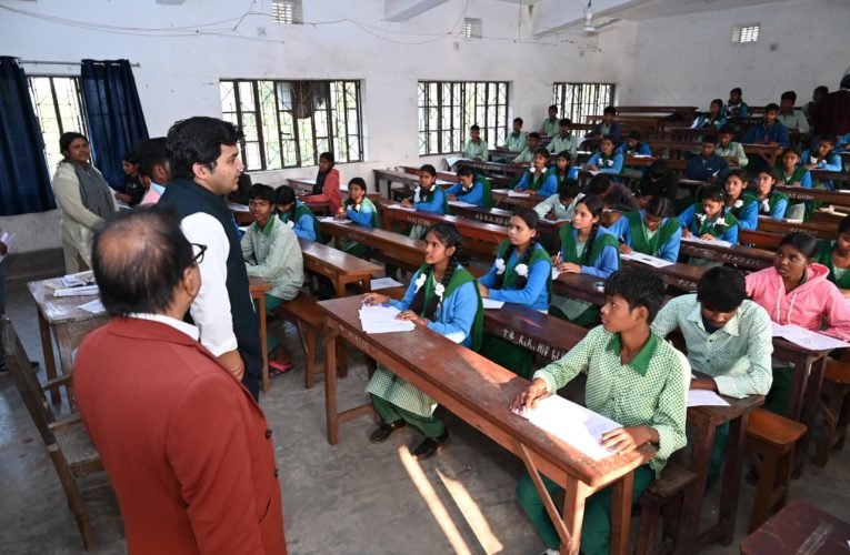 जिलेभर में आयोजित प्री-बोर्ड परीक्षा का उपायुक्त ने लिया जायजा