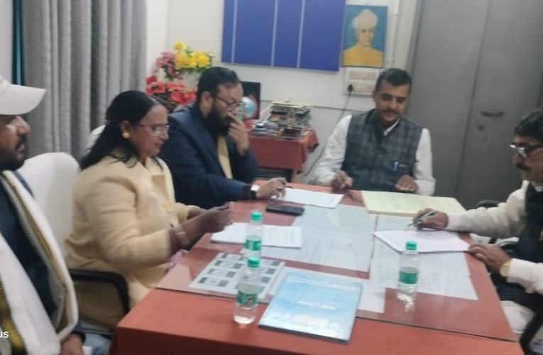 उत्तरी करणपुरा श्रमिक महाविद्यालय डकरा में शासी निकाय की बैठक