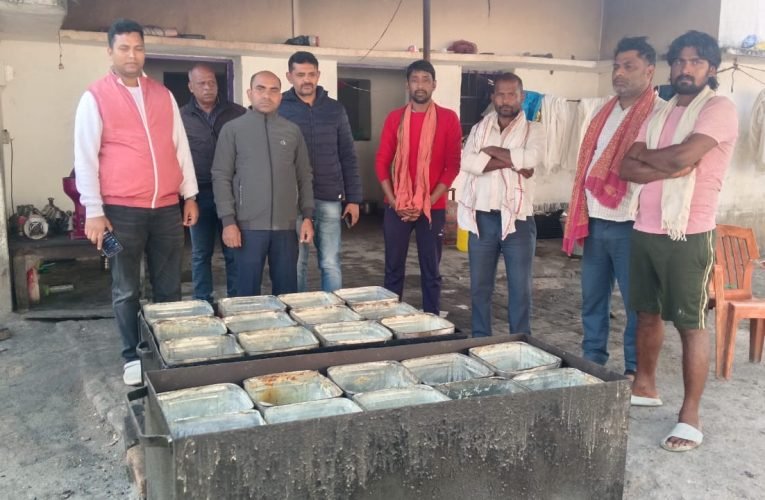 चरही थाना के नाक के नीचे चल रही नकली पनीर फैक्टरी का भंडा फोड़