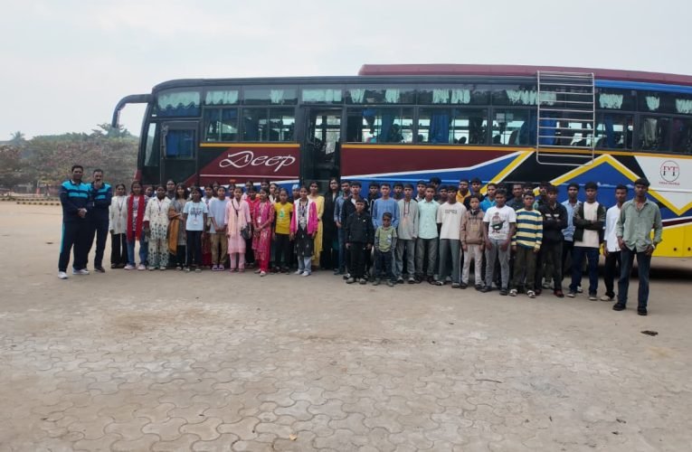 सरना एकेडमी के बच्चे शैक्षणिक भ्रमण पर उड़ीसा गए
