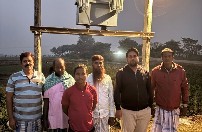 विधायक के निर्देश पर गांव में लगा 63 केवीए का लगा नया ट्रांसफार्मर