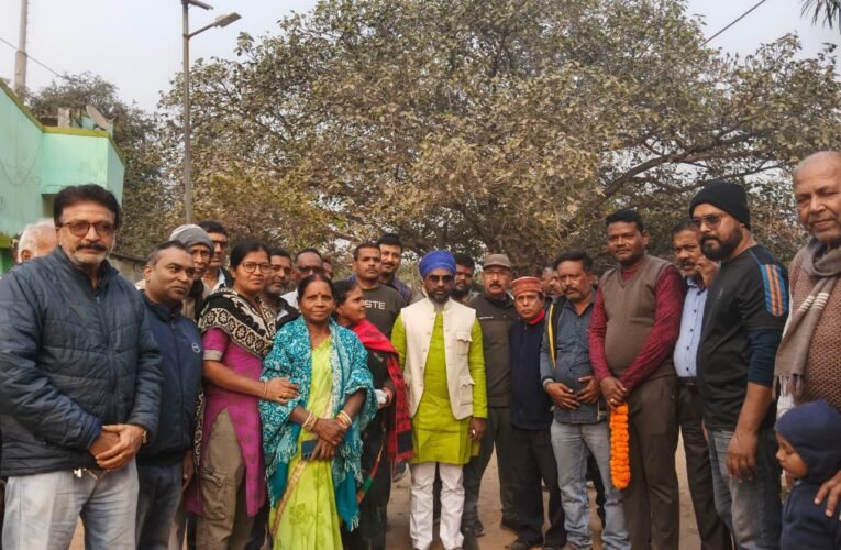 घाघीडीह में वर्षों पुरानी सड़क मांग पूरी 24 लाख की लागत से बनेगी सड़क, विधायक संजीव सरदार ने किया शिलान्यास