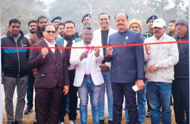 RVS कॉलेज के वार्षिक खेलकूद ‘Frolic’ में मुख्य अतिथि बने विधायक सोमेश चंद्र सोरेन