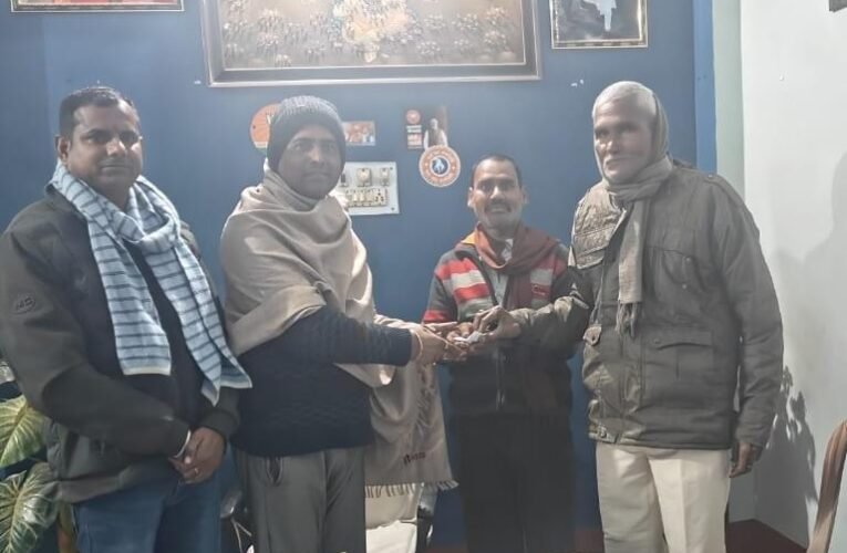 इलाज के लिए सांसद ने राहम के पीड़ित परिवार को किया आर्थिक सहायता