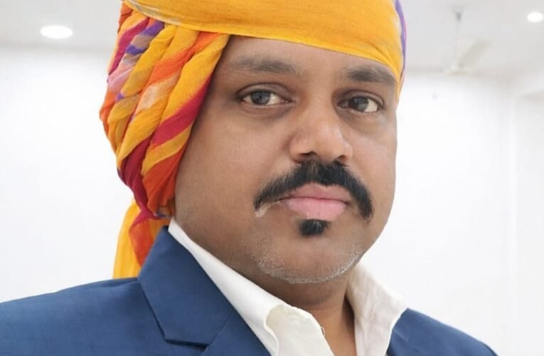 आजसू की नीतियों से प्रभावित होकर विभिन्न दलों के सैकड़ों कार्यकर्ताओं ने थामा पार्टी का दामन