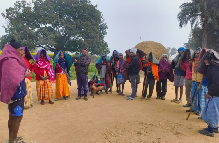 बानपुर के मन्नापतरा में गरीब असहाय लोगों के बीच कंबल वितरण