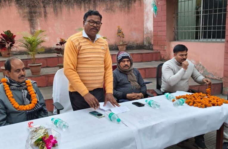पंचायत सचिव हुमायूं कबीर की सेवानिवृत्ति पर भावभीनी विदाई
