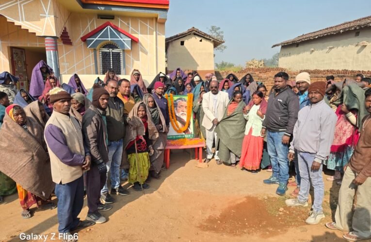 गरसुला में स्व दिशोम गुरु शिबू सोरेन का जयंती मना