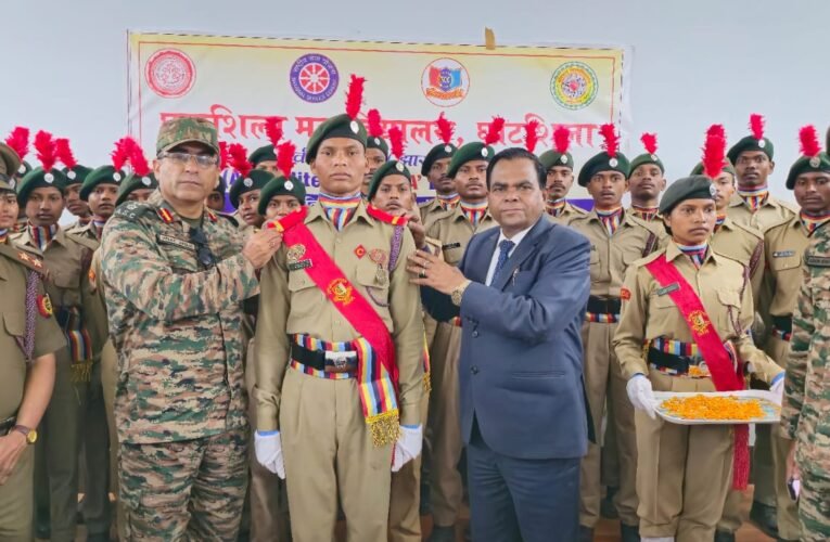 घाटशिला कॉलेज एनसीसी का कर्नल अहूजा ने किया निरीक्षण